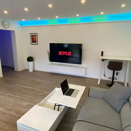 Moderne 2-zimmer-wohnung Mit Garten