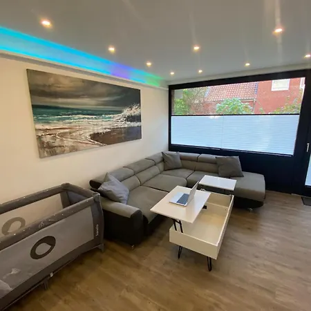 Moderne 2-zimmer-wohnung Mit Garten Apartment